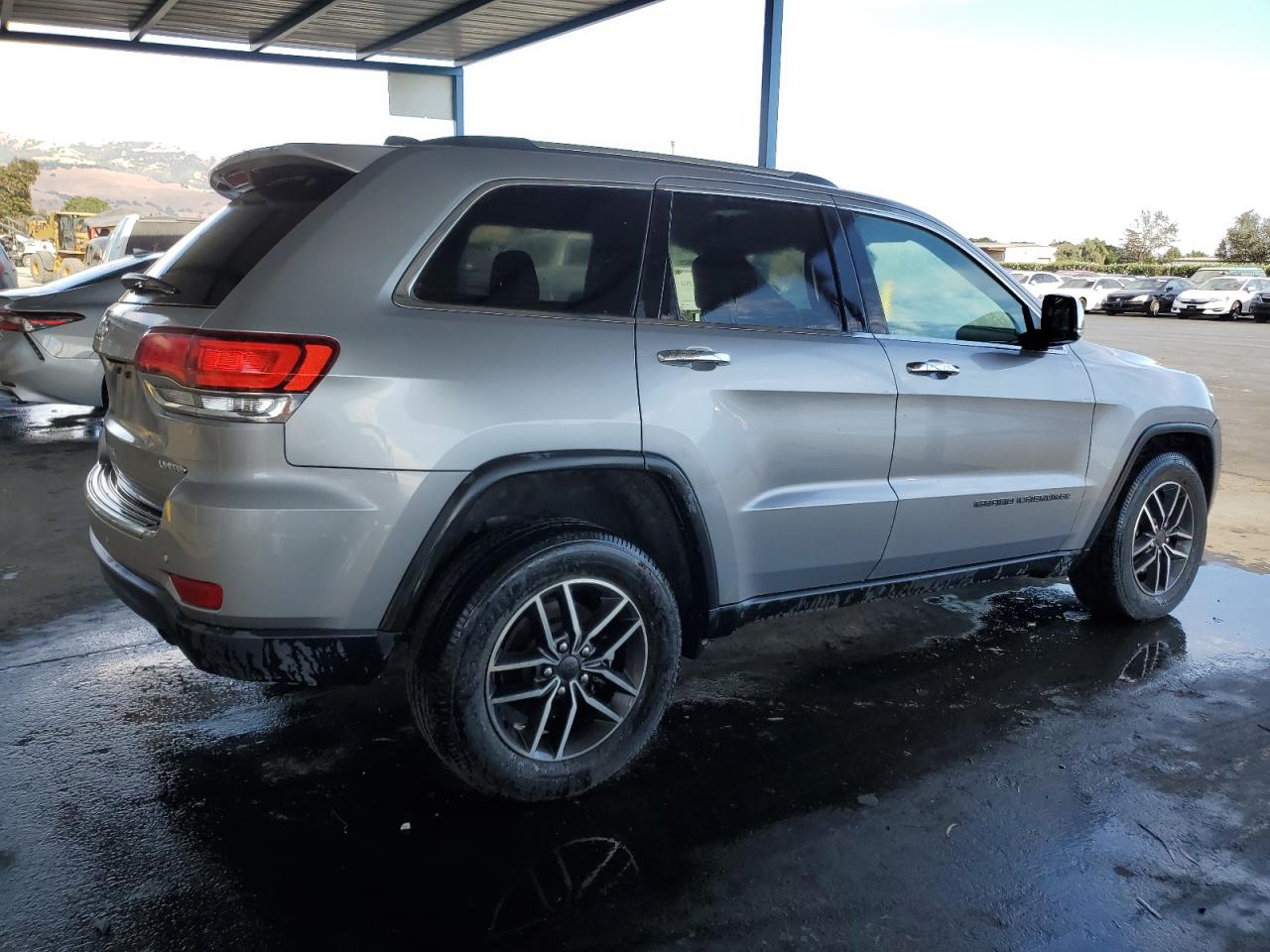 2021 Jeep Cherokee VIN 1C4RJFBG0MC645396 photo 3