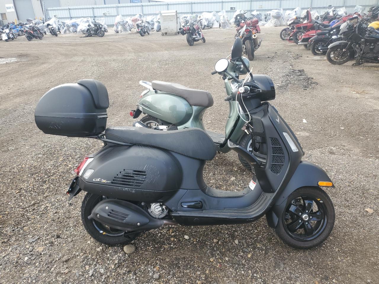 2022 VESPA Gts 300 VIN ZAPMA39M7N5203949 photo 1