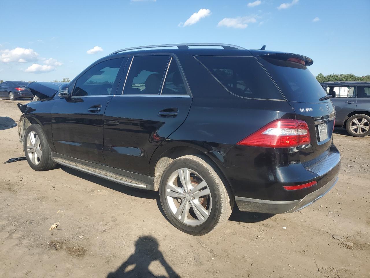 2013 Mercedes-Benz M-class VIN 4JGDA5HB9DA260328 photo 2