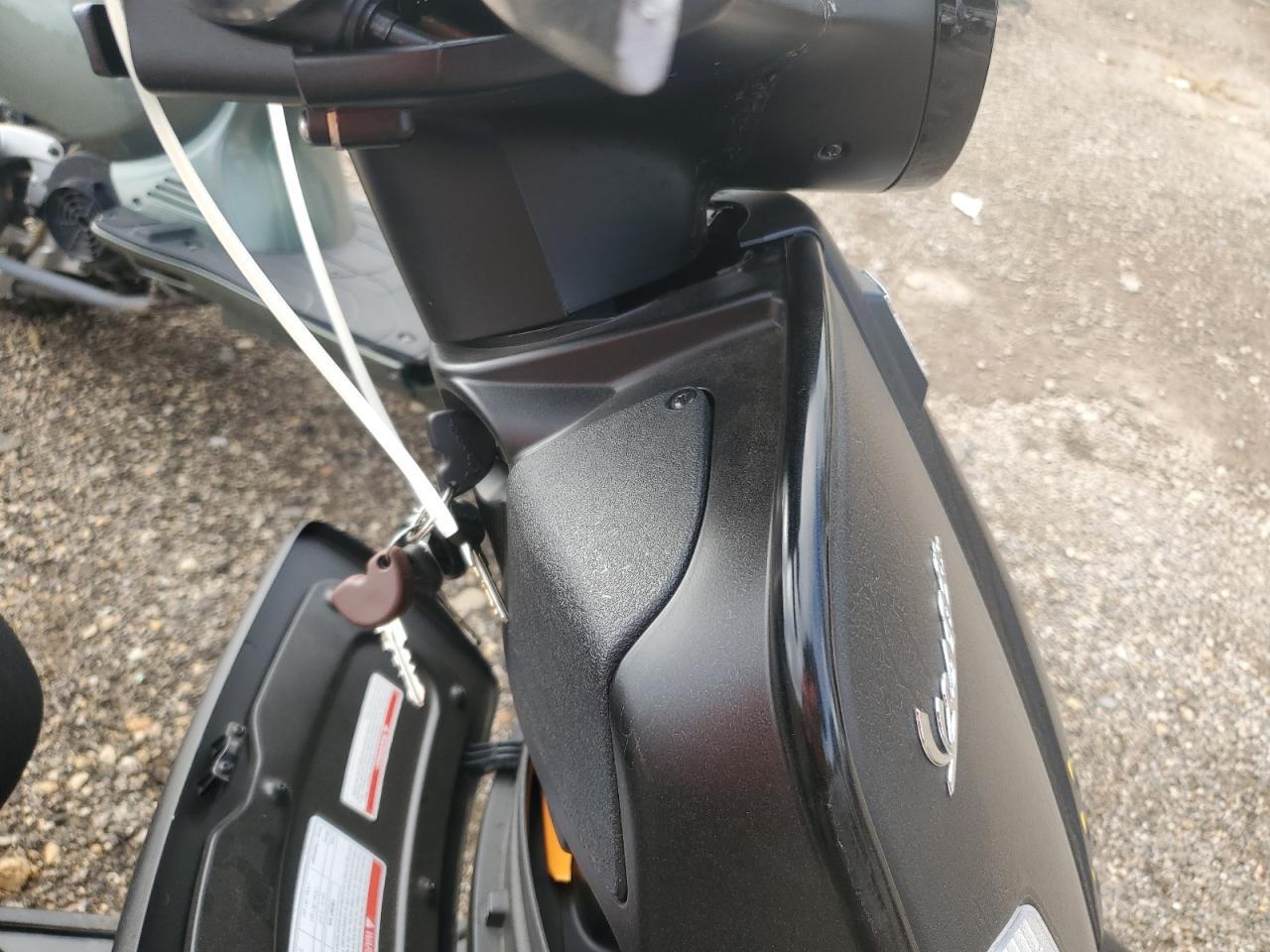 2022 VESPA Gts 300 VIN ZAPMA39M7N5203949 photo 9