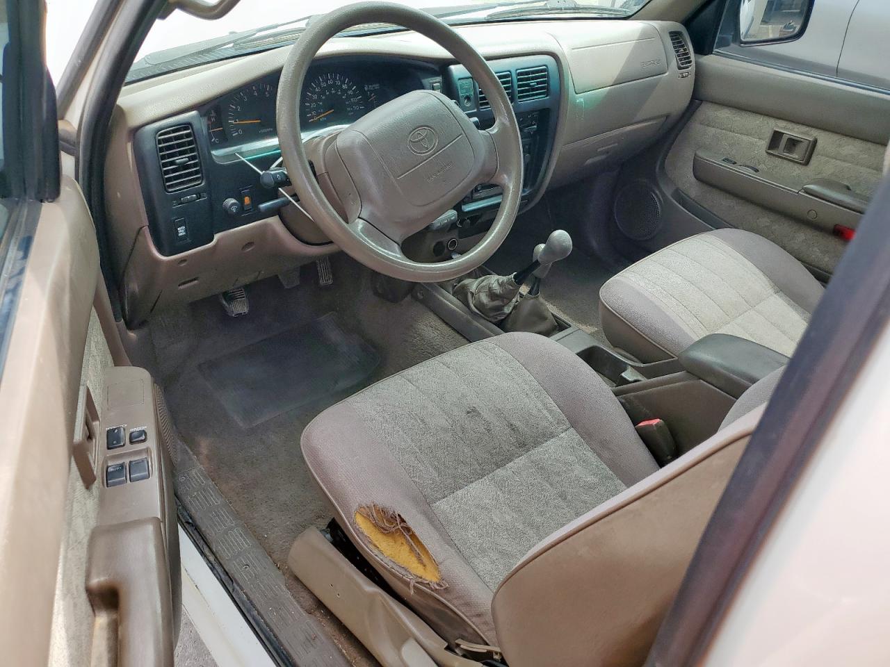 2000 Toyota Tacoma VIN 4TAWN72N0YZ684354 photo 8