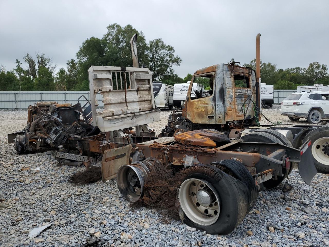 2000 FREIGHTLINER All other VIN 1FUYDWEB0YLB27826 photo 3
