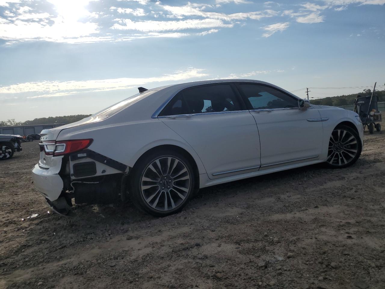 2018 Lincoln Continentl VIN 1LN6L9TK1J5616843 photo 3