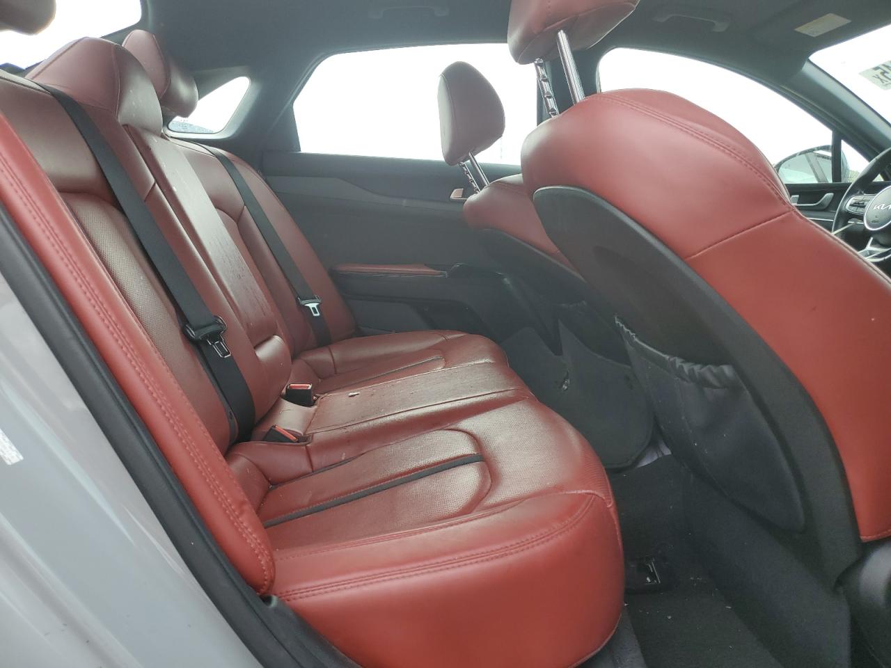 2024 Kia K5 VIN 5XXG64J24RG235114 photo 10