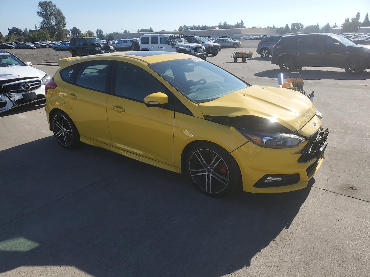 2017 FORD Focus st VIN 1FADP3L94HL206818 photo 4