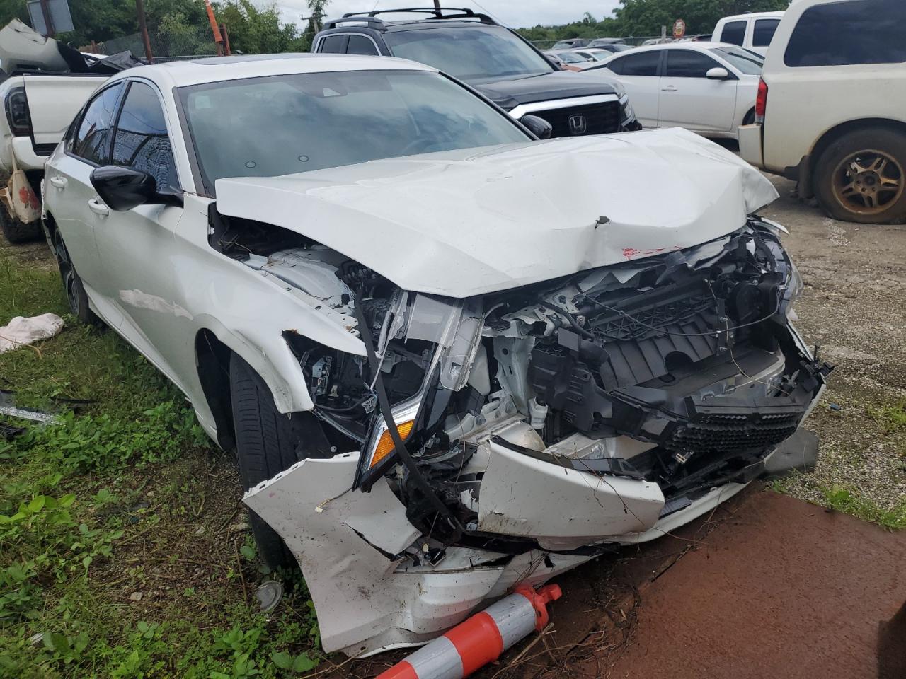 2021 Honda Accord VIN 1HGCV2F33MA029909 photo 4