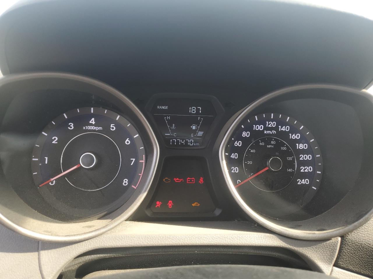 2015 Hyundai Elantra VIN 5NPDH4AE0FH591695 photo 9