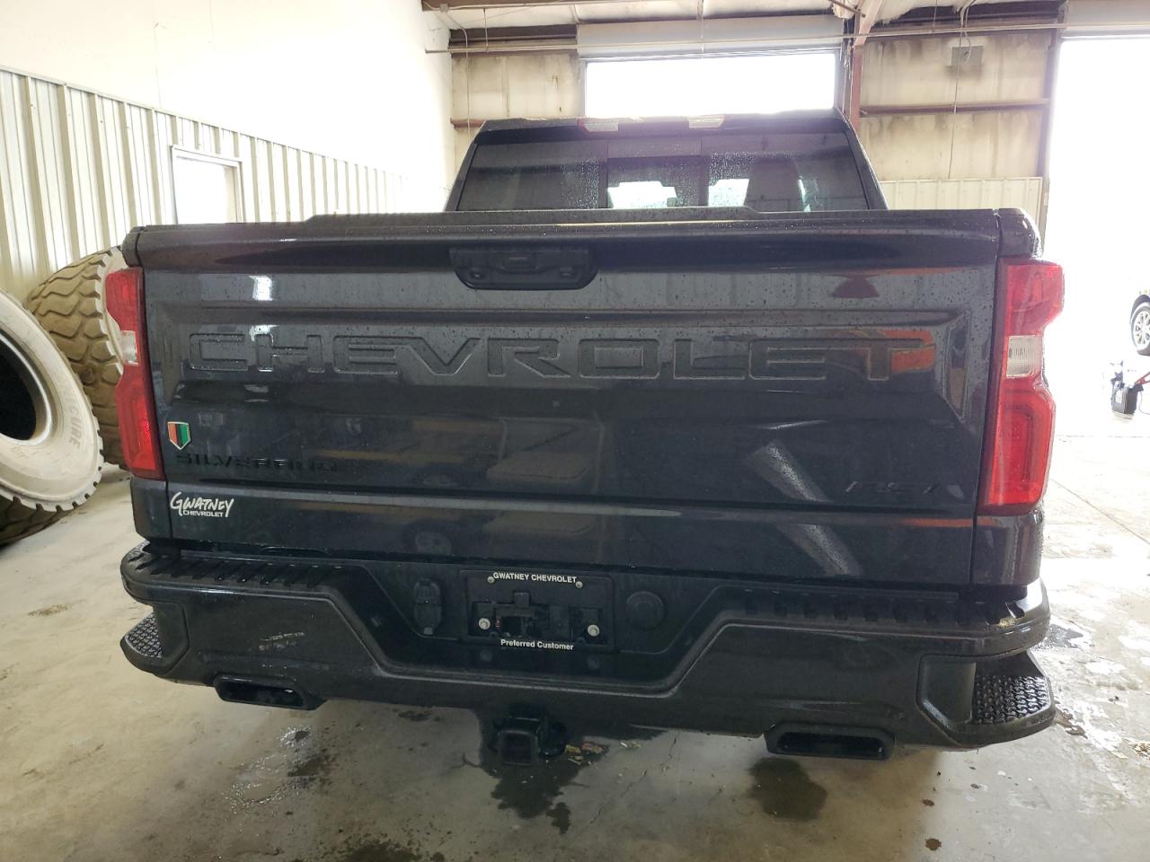 2024 CHEVROLET All models VIN 2GCUDEED0R1246255 photo 6