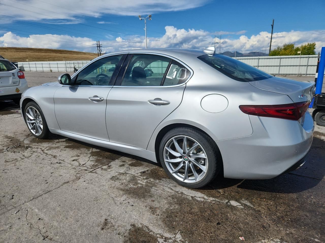 2017 Alfa Giulia VIN ZARFAEDN0H7529063 photo 2