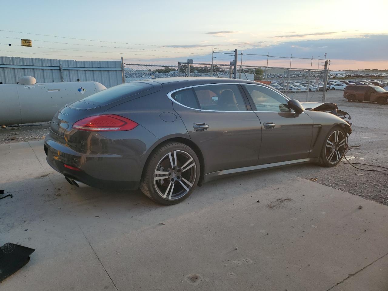 2014 Porsche Panamera VIN WP0BB2A79EL062089 photo 3