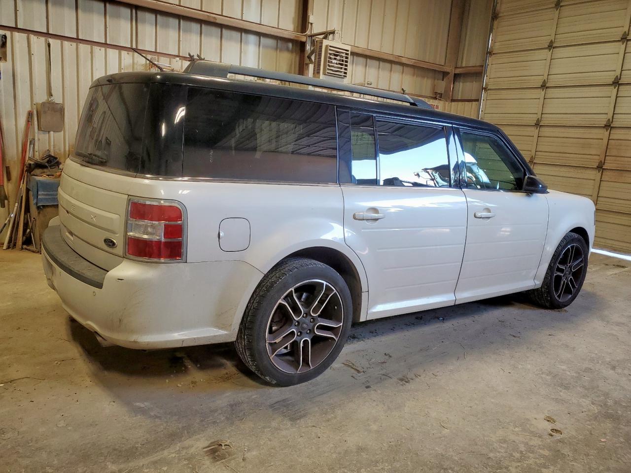 2013 Ford Flex VIN 2FMGK5C86DBD33911 photo 3
