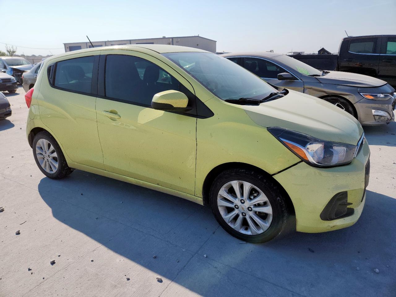 2018 Chevrolet Spark VIN KL8CD6SA2JC469304 photo 4