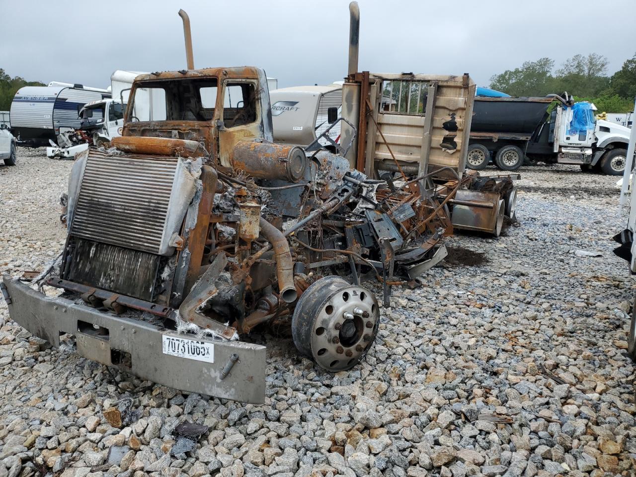 2000 FREIGHTLINER All other VIN 1FUYDWEB0YLB27826 photo 2