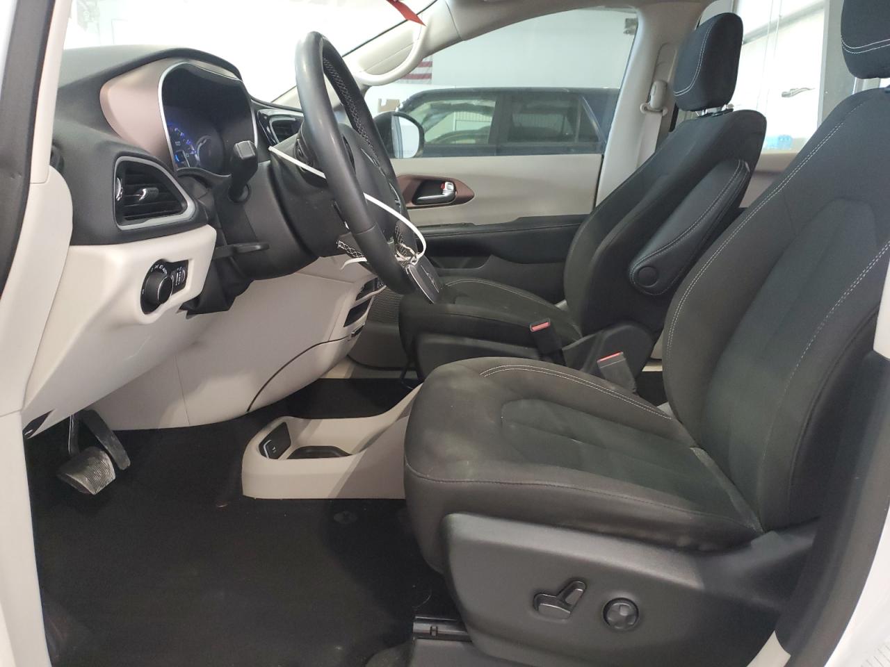 2023 Chrysler Minivan VIN 2C4RC1CG4PR549195 photo 7