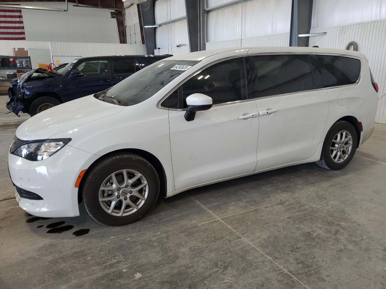 2023 Chrysler Minivan VIN 2C4RC1CG4PR549195 photo 1