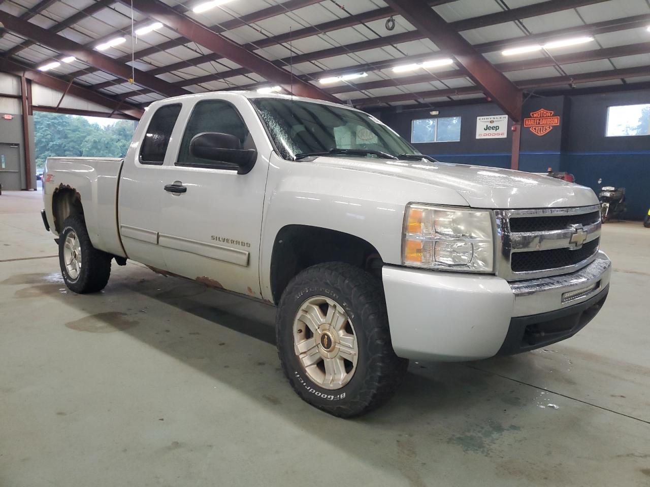 2010 CHEVROLET All models VIN 1GCSKSE31AZ109324 photo 4