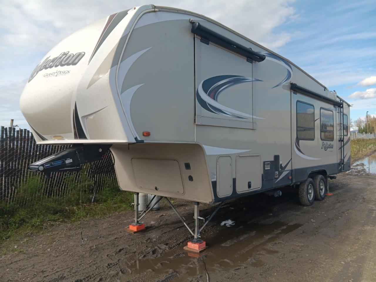 2016 GRAND Reflection VIN 573FR3426G3306425 photo 2