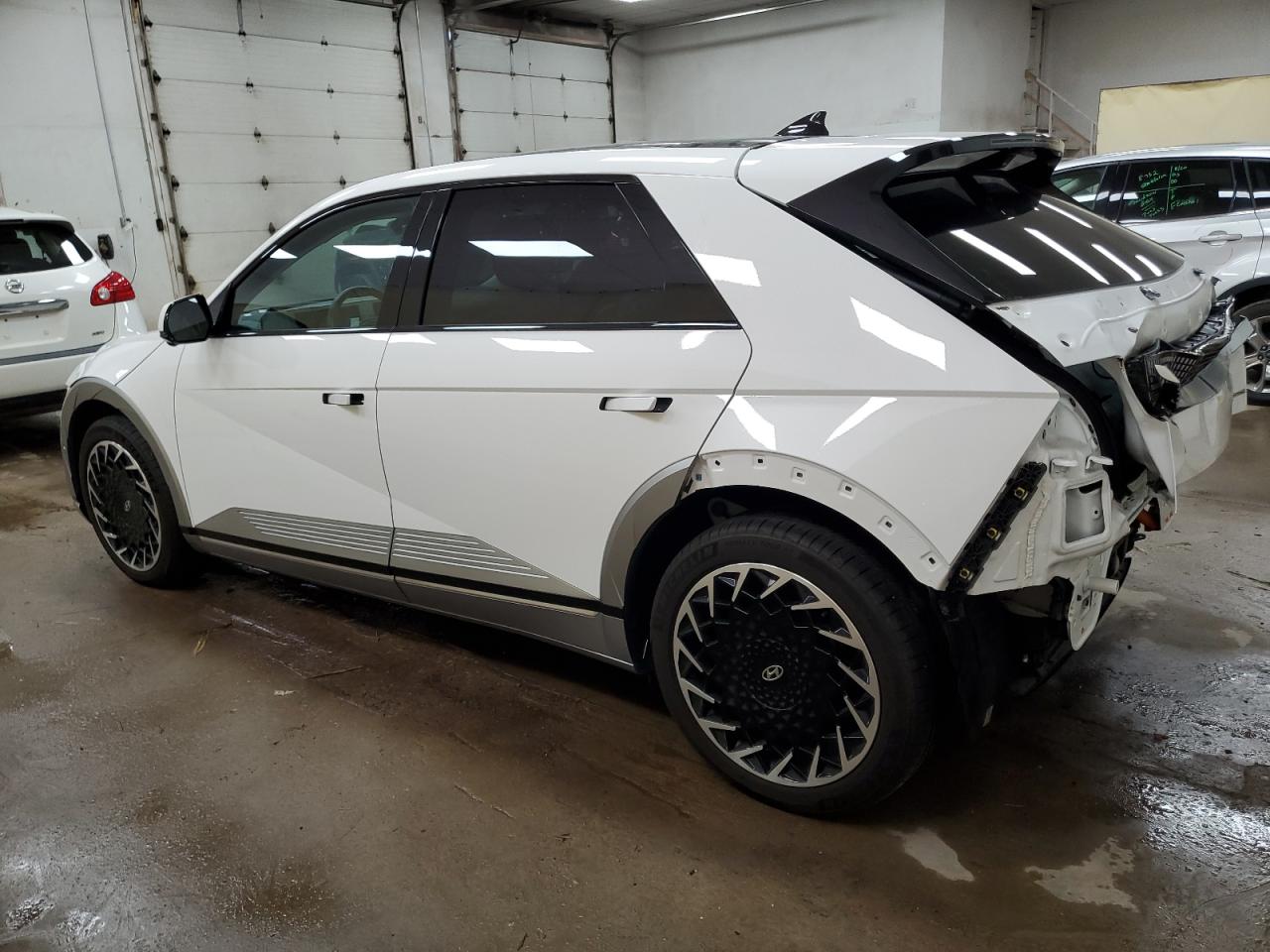 2024 Hyundai Ioniq VIN KM8KRDDF7RU295216 photo 2