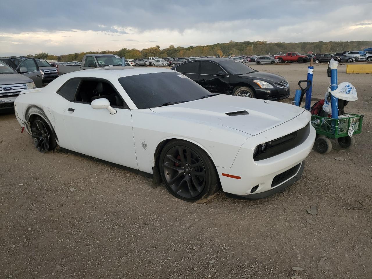 2017 Dodge Challenger VIN 2C3CDZBT2HH513193 photo 4