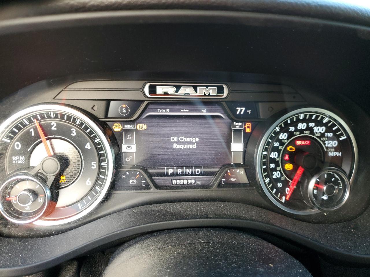 2021 Ram 1500 VIN 1C6RREBG0MN748879 photo 9