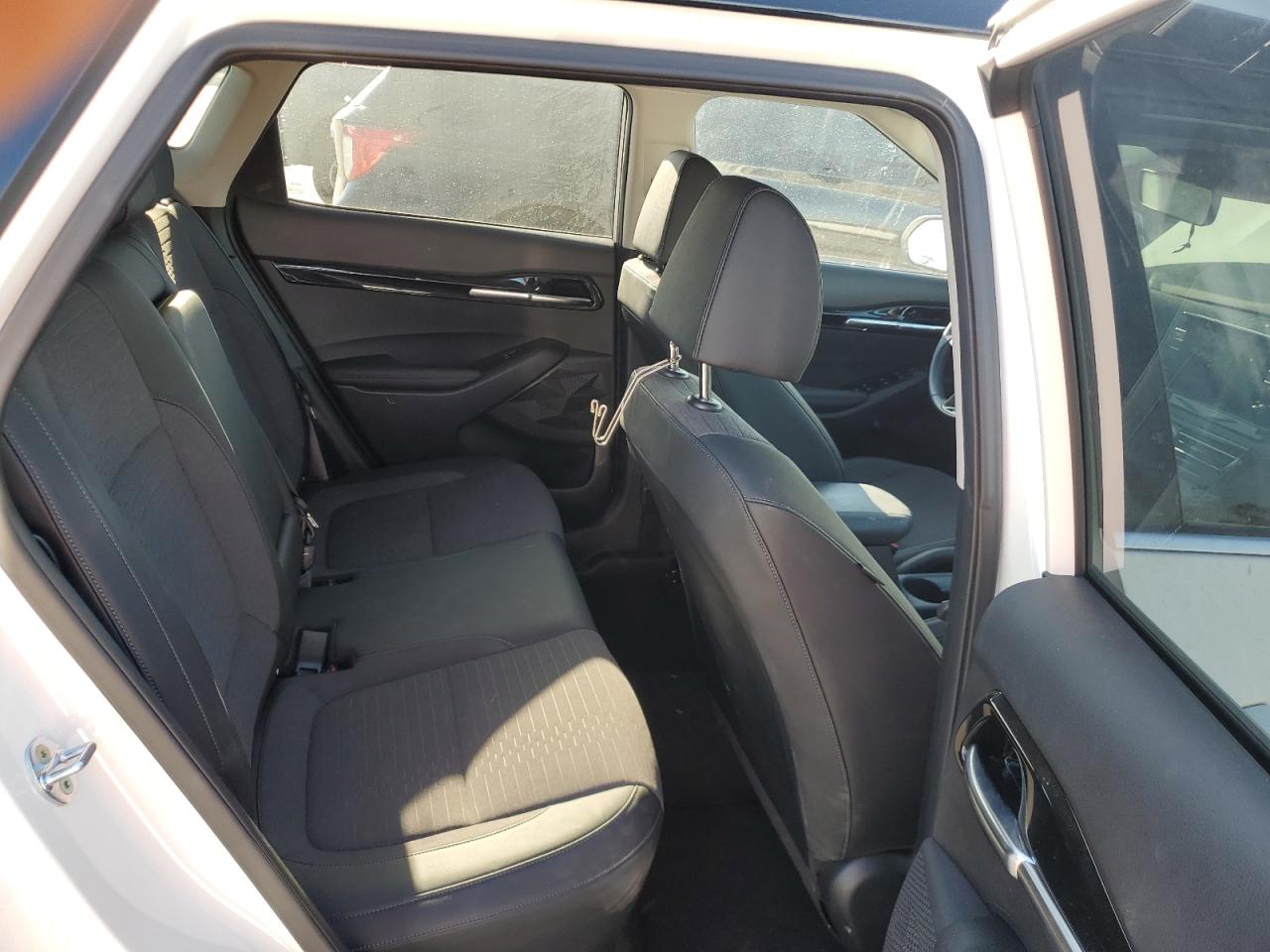 2023 KIA Seltos VIN KNDEU2AA5P7359830 photo 11