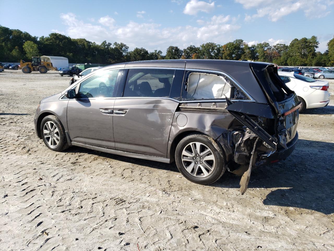 2015 HONDA Odyssey VIN 5FNRL5H98FB126793 photo 2