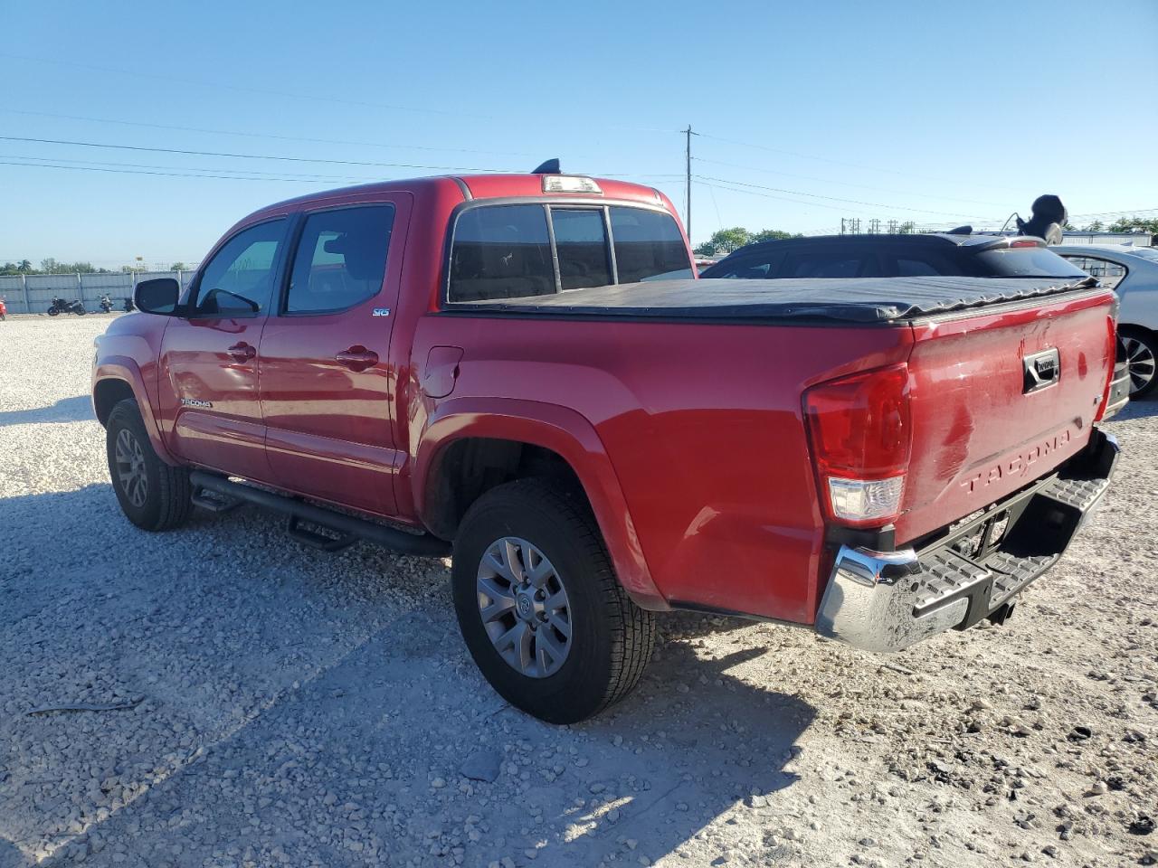 2017 TOYOTA Tacoma VIN 3TMAZ5CN5HM042297 photo 2