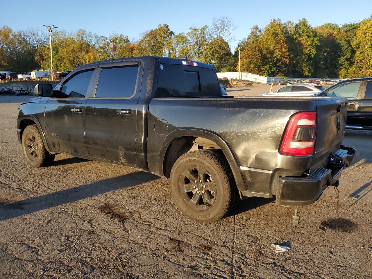 2021 RAM 1500 VIN 1C6SRFJT7MN626946 photo 2