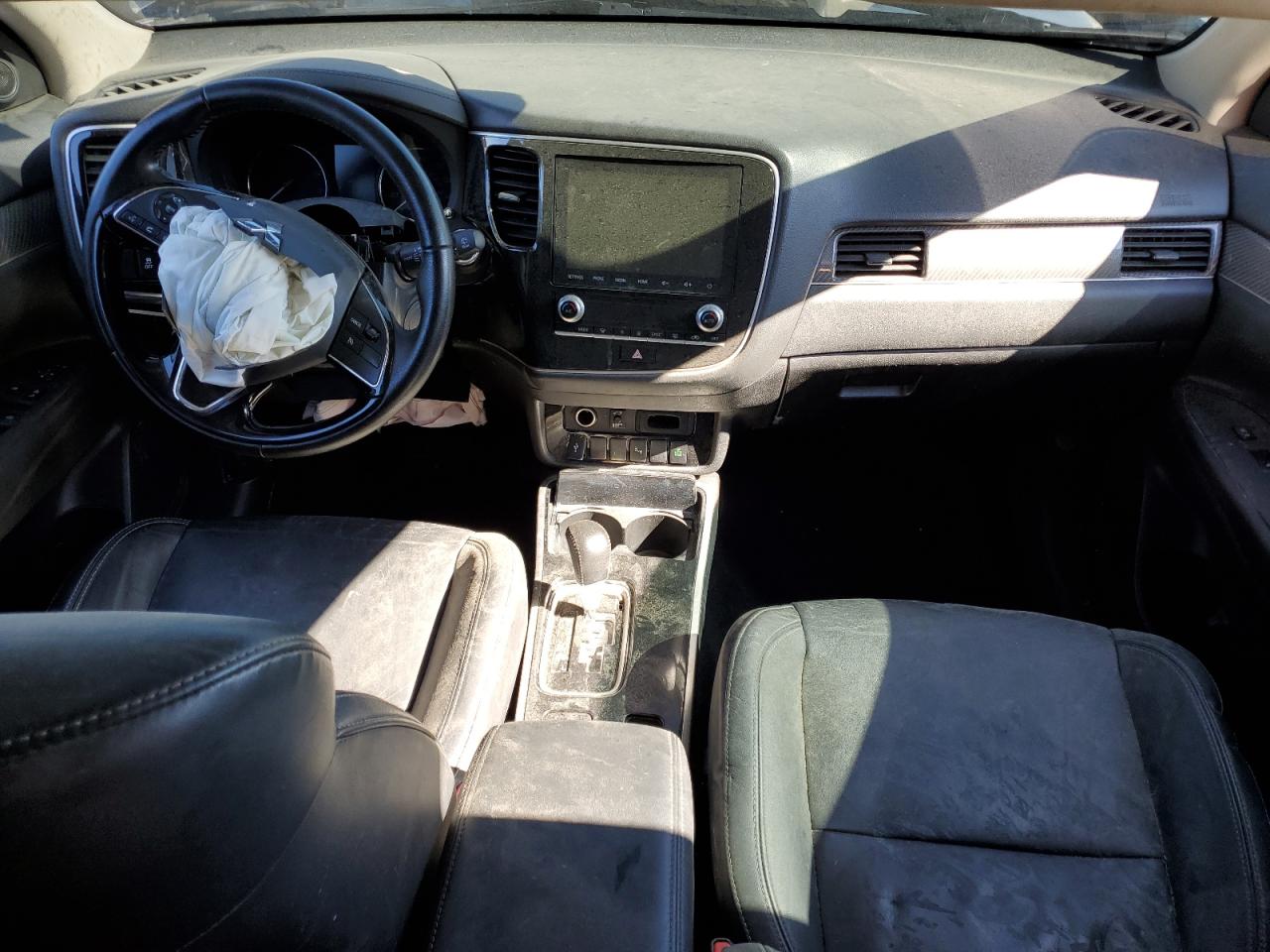 2020 Mitsubishi Outlander VIN JA4AZ3A31LZ024693 photo 8