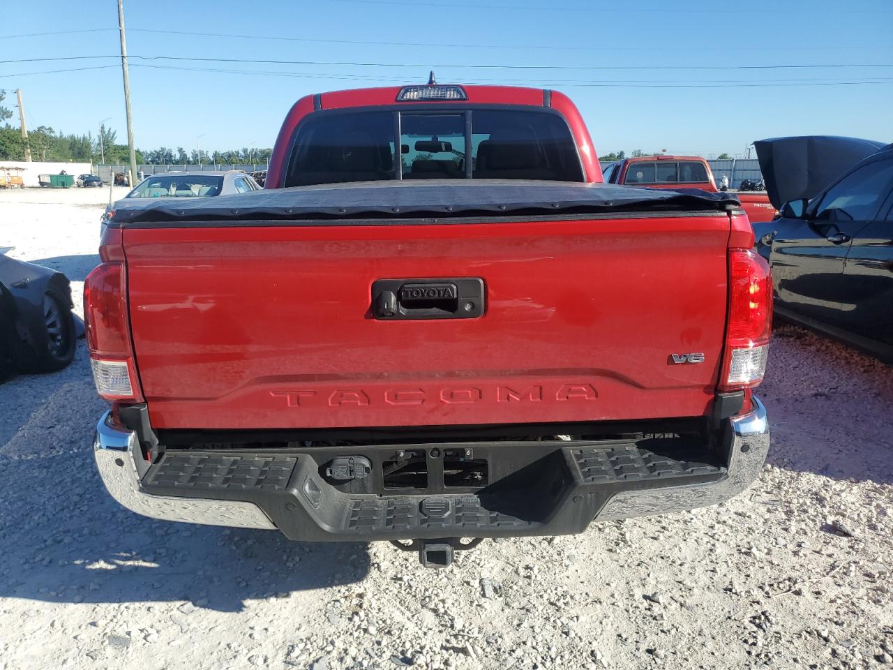 2017 TOYOTA Tacoma VIN 3TMAZ5CN5HM042297 photo 6