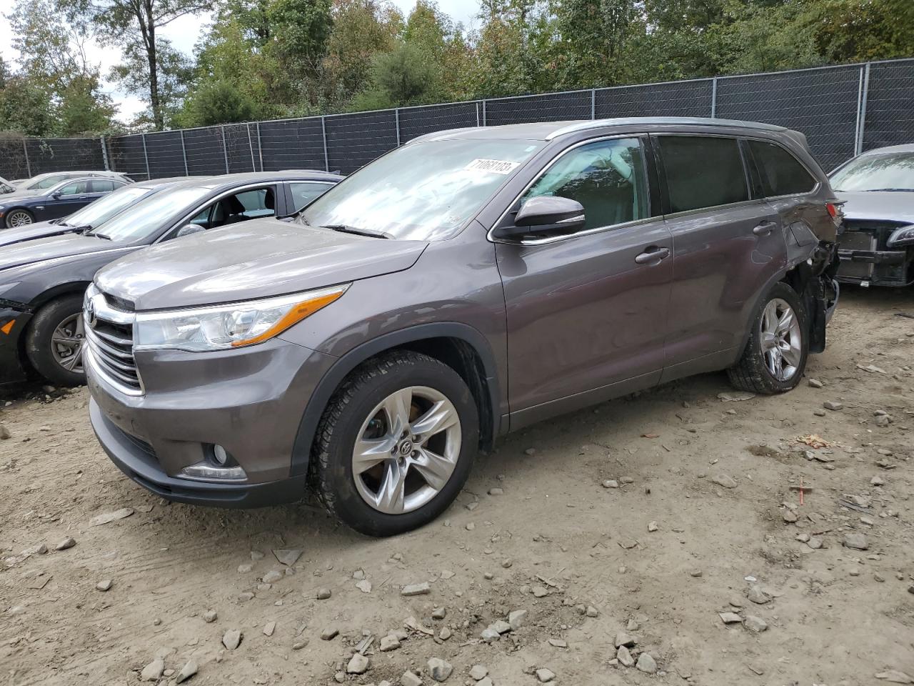 2016 TOYOTA Highlander VIN 5TDDKRFH0GS336820 photo 1