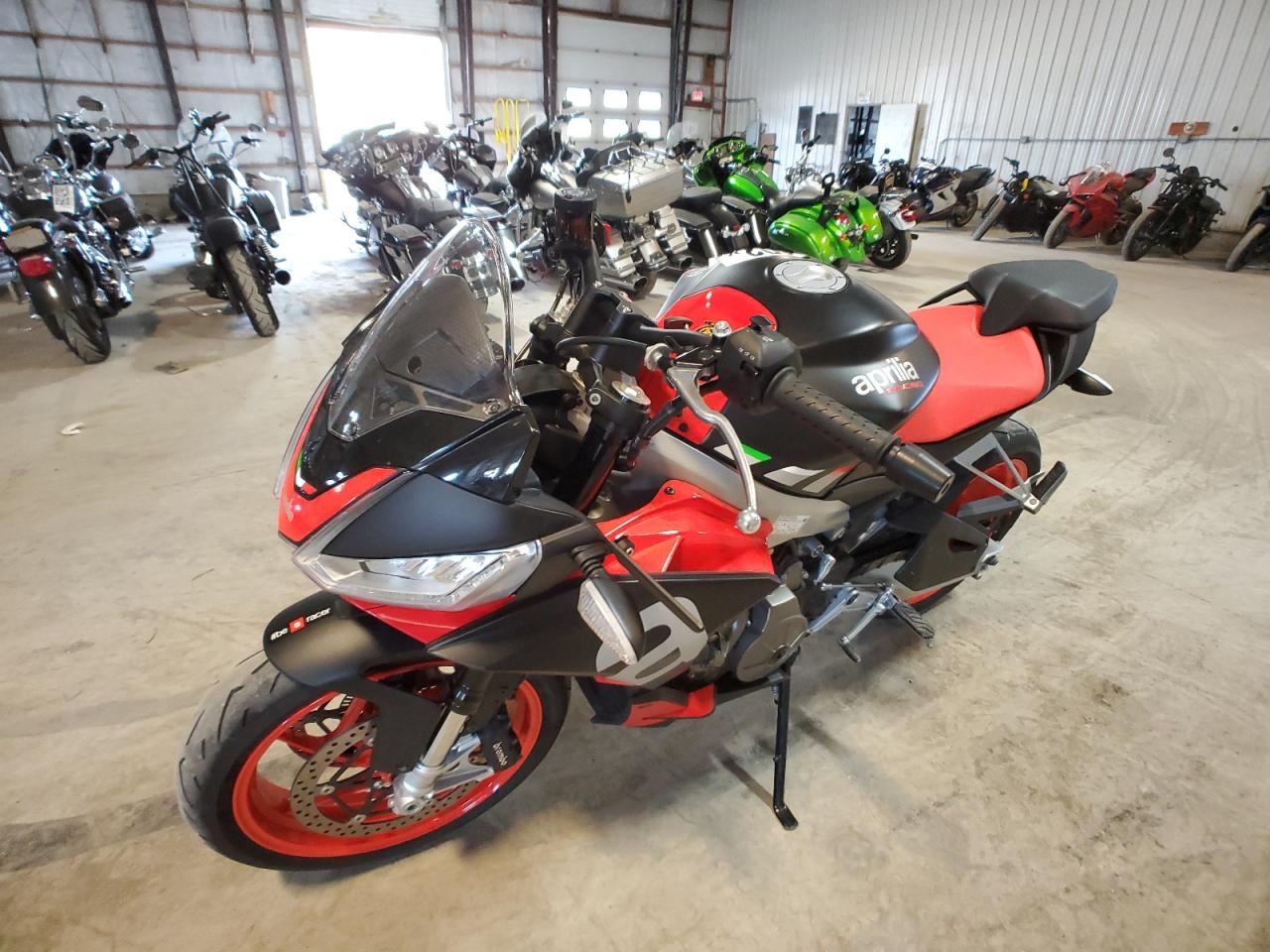 2021 APRILIA Tuono 660 VIN ZD4KSUE05MS000125 photo 2