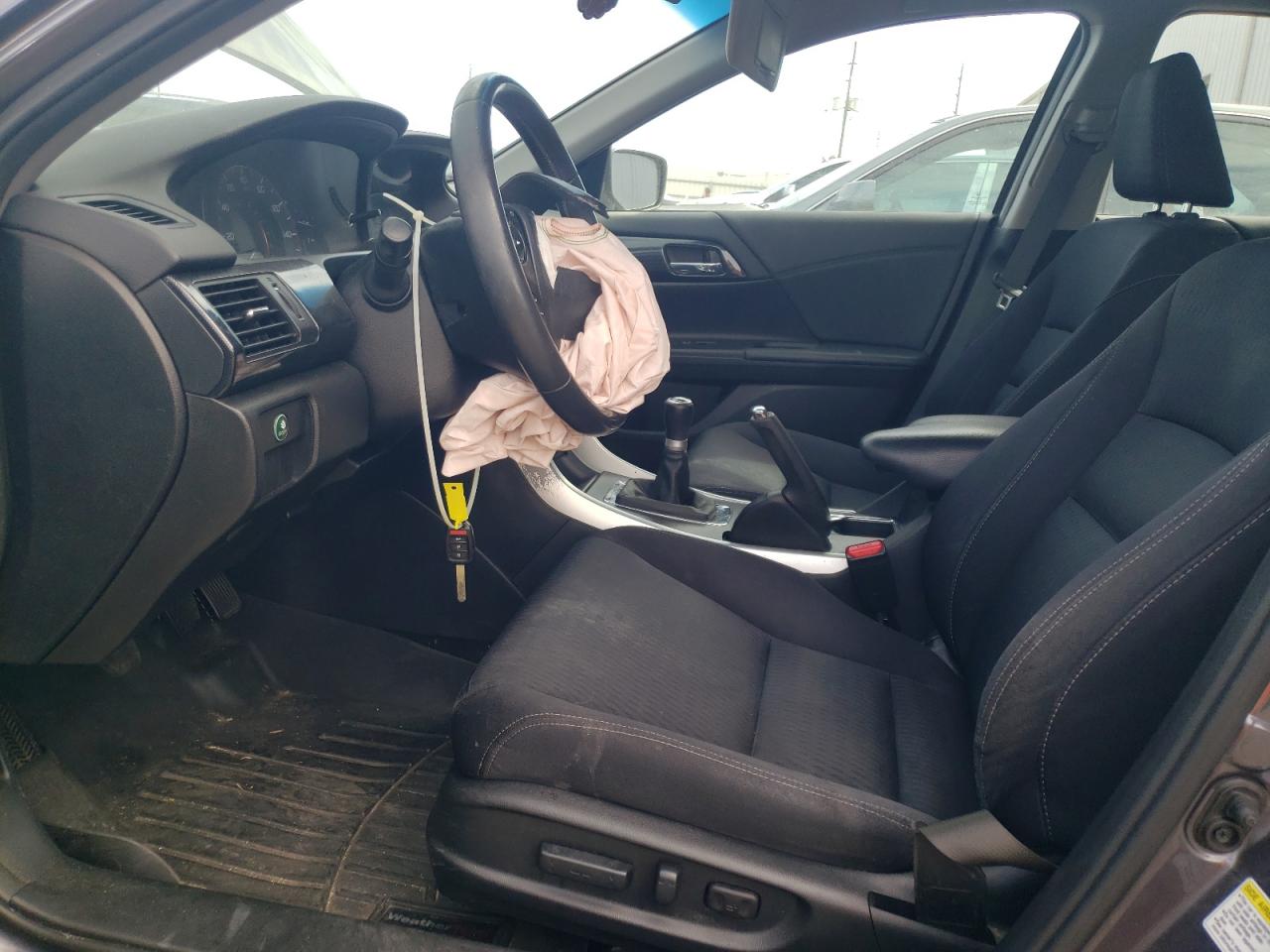 2015 Honda Accord VIN 1HGCR2E54FA009064 photo 7