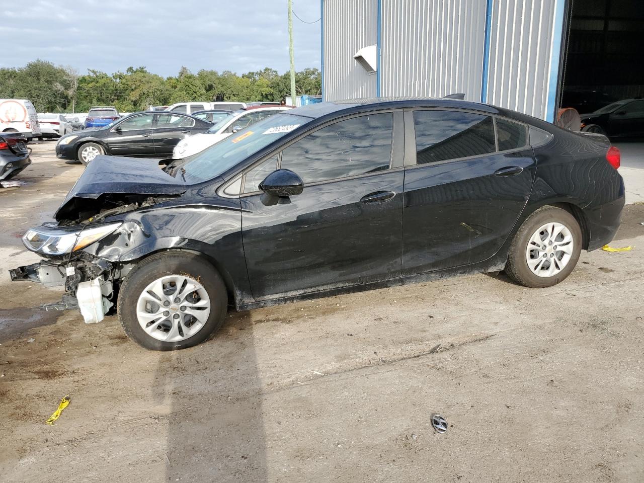 2019 CHEVROLET Cruze VIN 1G1BC5SM1K7141398 photo 1