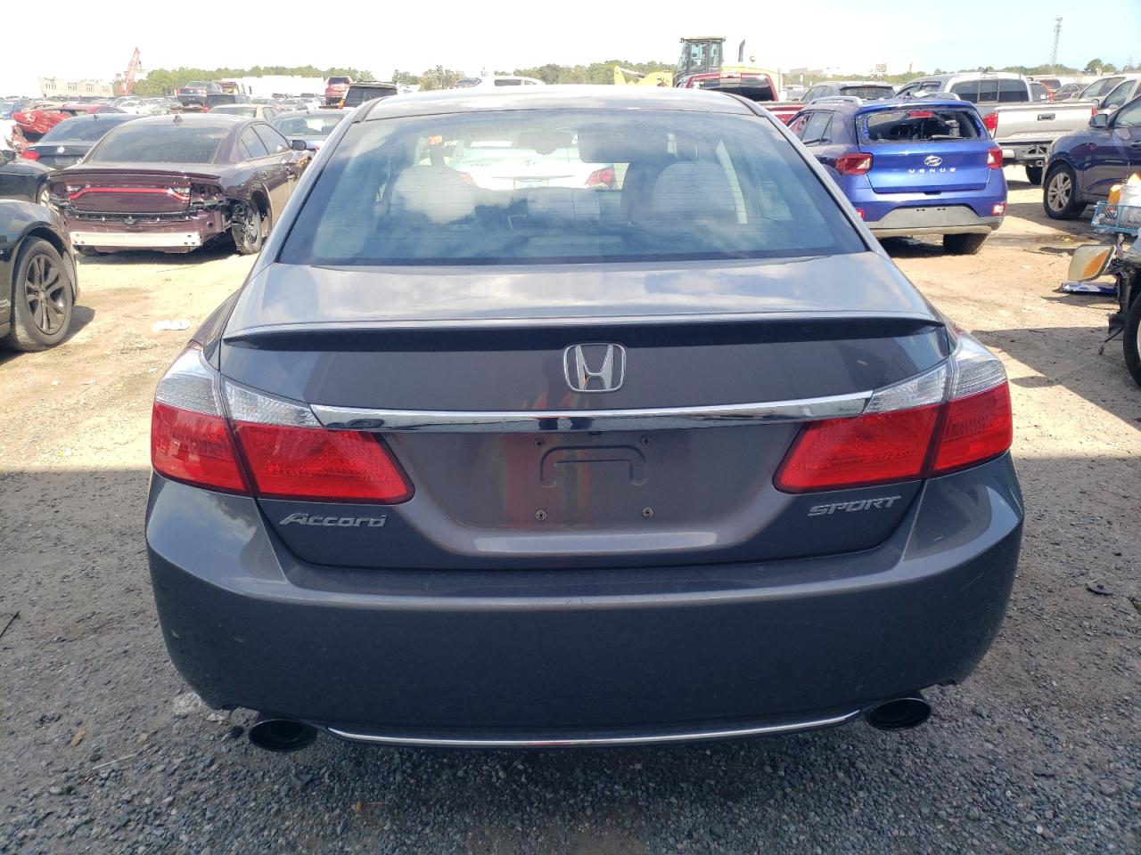 2015 Honda Accord VIN 1HGCR2E54FA009064 photo 6