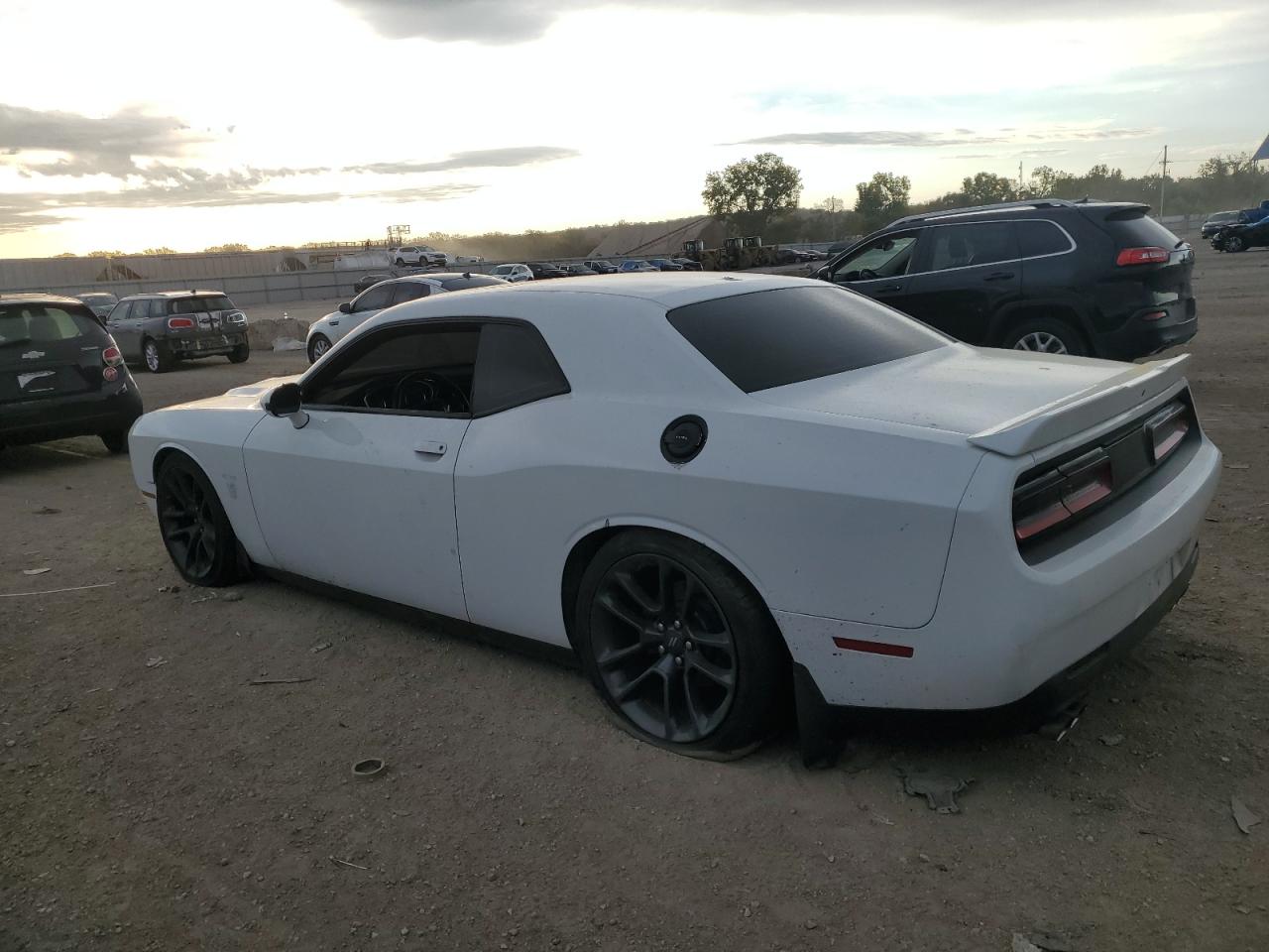 2017 Dodge Challenger VIN 2C3CDZBT2HH513193 photo 2