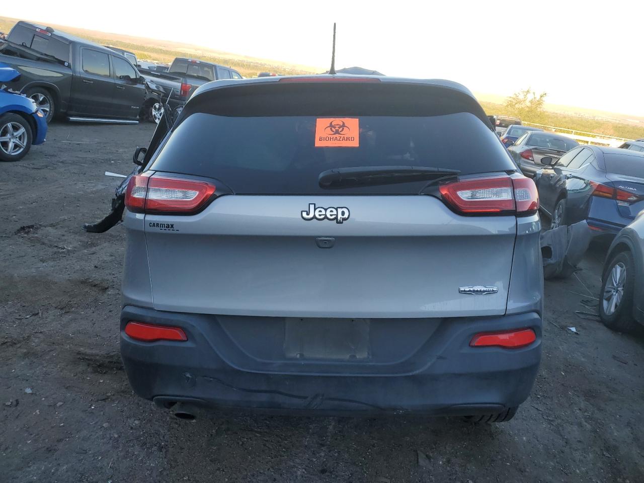 2018 JEEP Grand cherokee VIN 1C4PJLCB3JD557831 photo 6