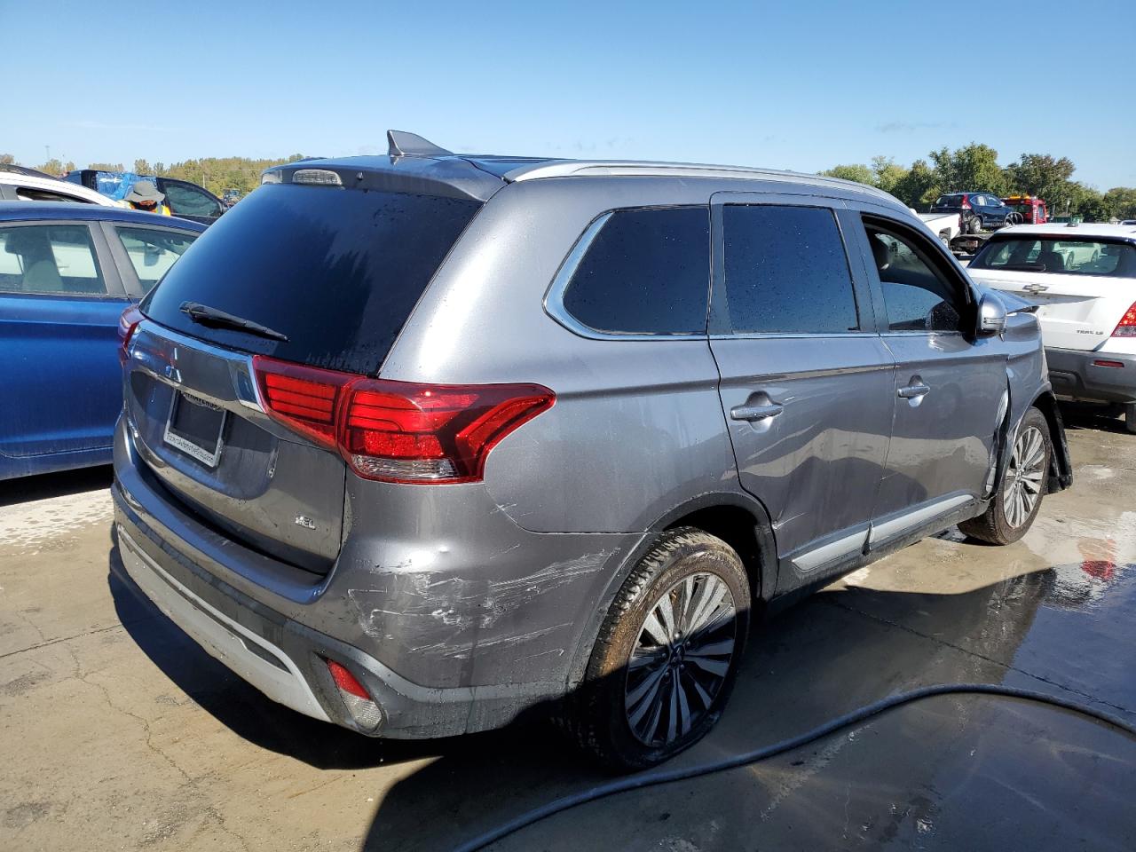 2020 Mitsubishi Outlander VIN JA4AZ3A31LZ024693 photo 3