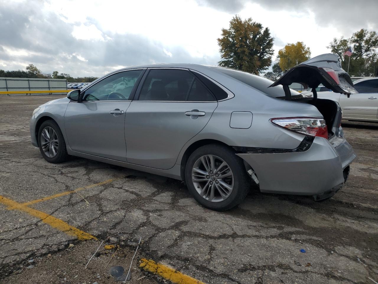 2015 TOYOTA Camry VIN 4T1BF1FK8FU949623 photo 2