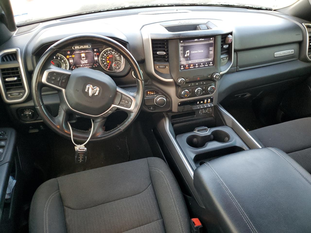2021 Ram 1500 VIN 1C6RREBG0MN748879 photo 8