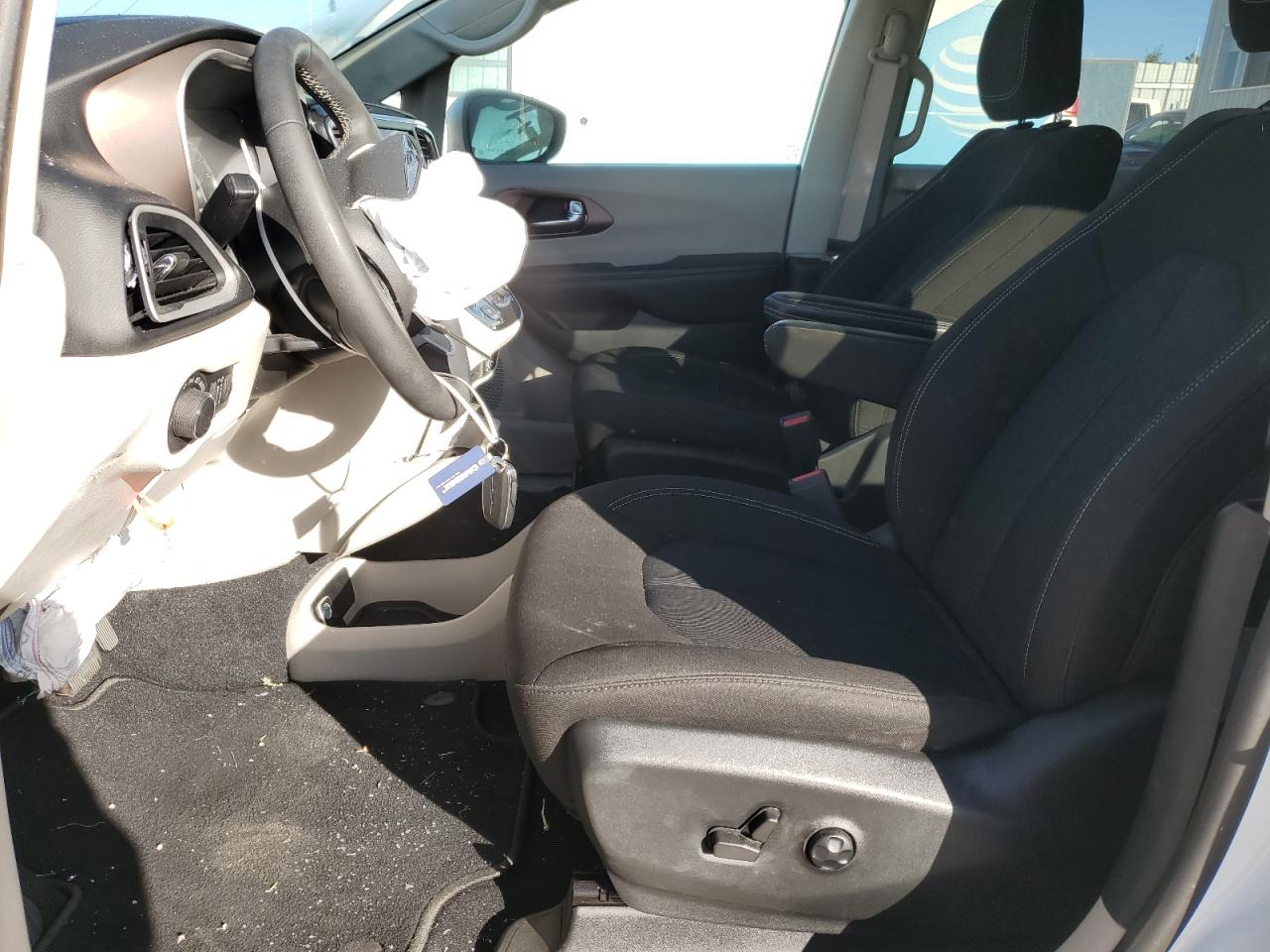 2022 CHRYSLER Minivan VIN 2C4RC1CG1NR104359 photo 7
