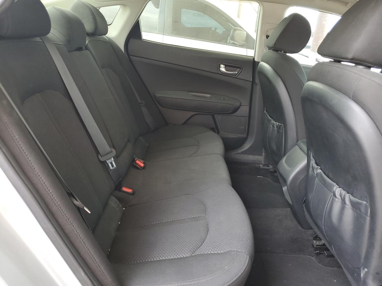 2018 Kia Optima VIN 5XXGT4L39JG245009 photo 10