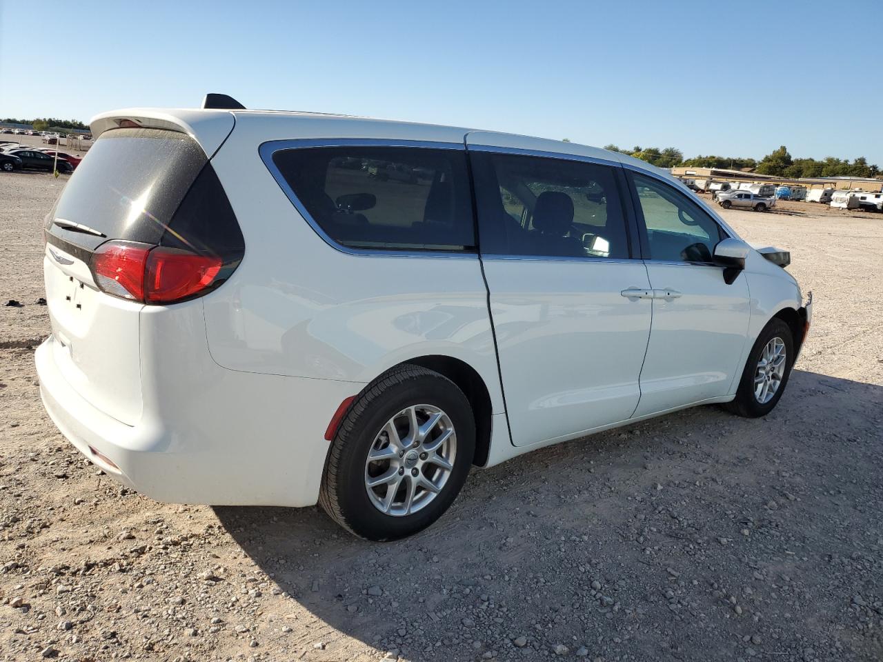 2022 CHRYSLER Minivan VIN 2C4RC1CG1NR104359 photo 3