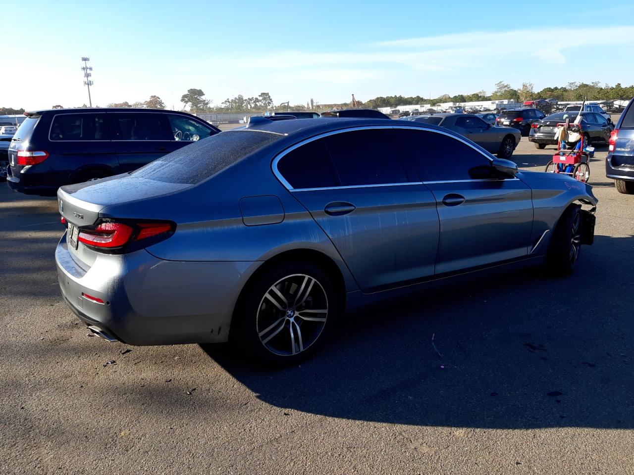 2021 BMW 5 series VIN WBA73BJ07MWX09749 photo 3