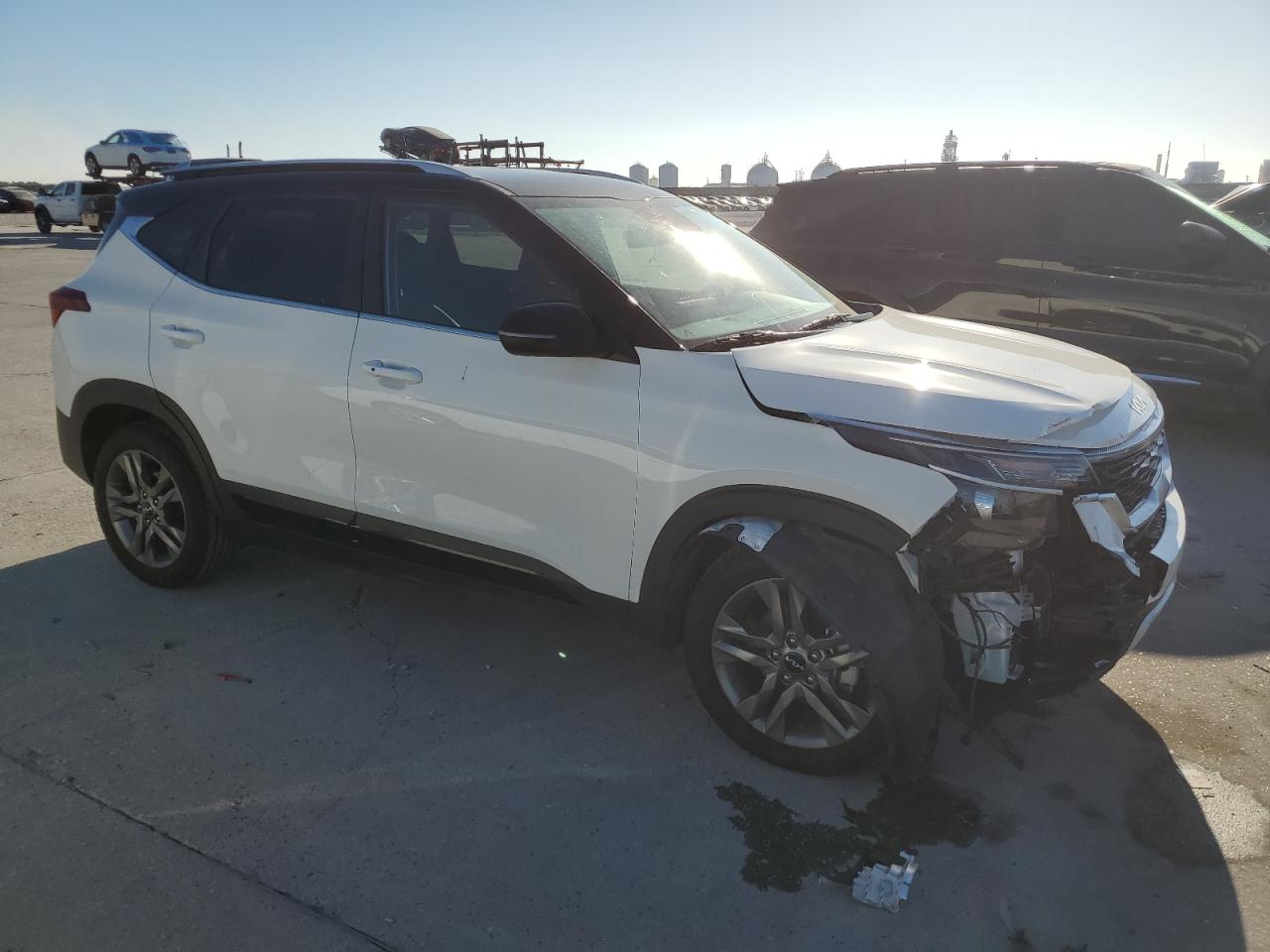 2023 KIA Seltos VIN KNDEU2AA5P7359830 photo 4
