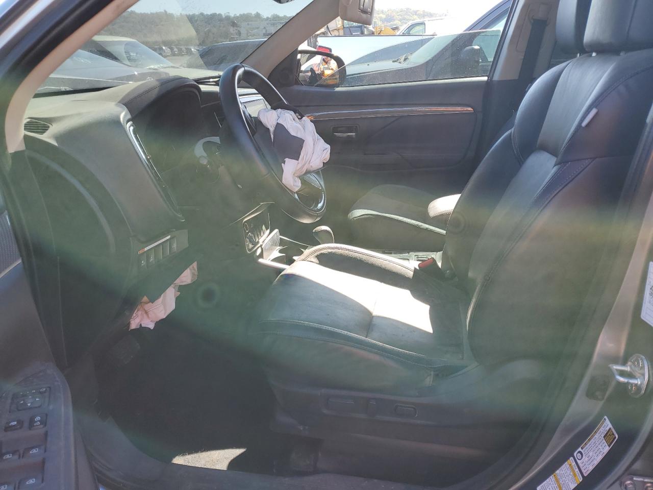 2020 Mitsubishi Outlander VIN JA4AZ3A31LZ024693 photo 7