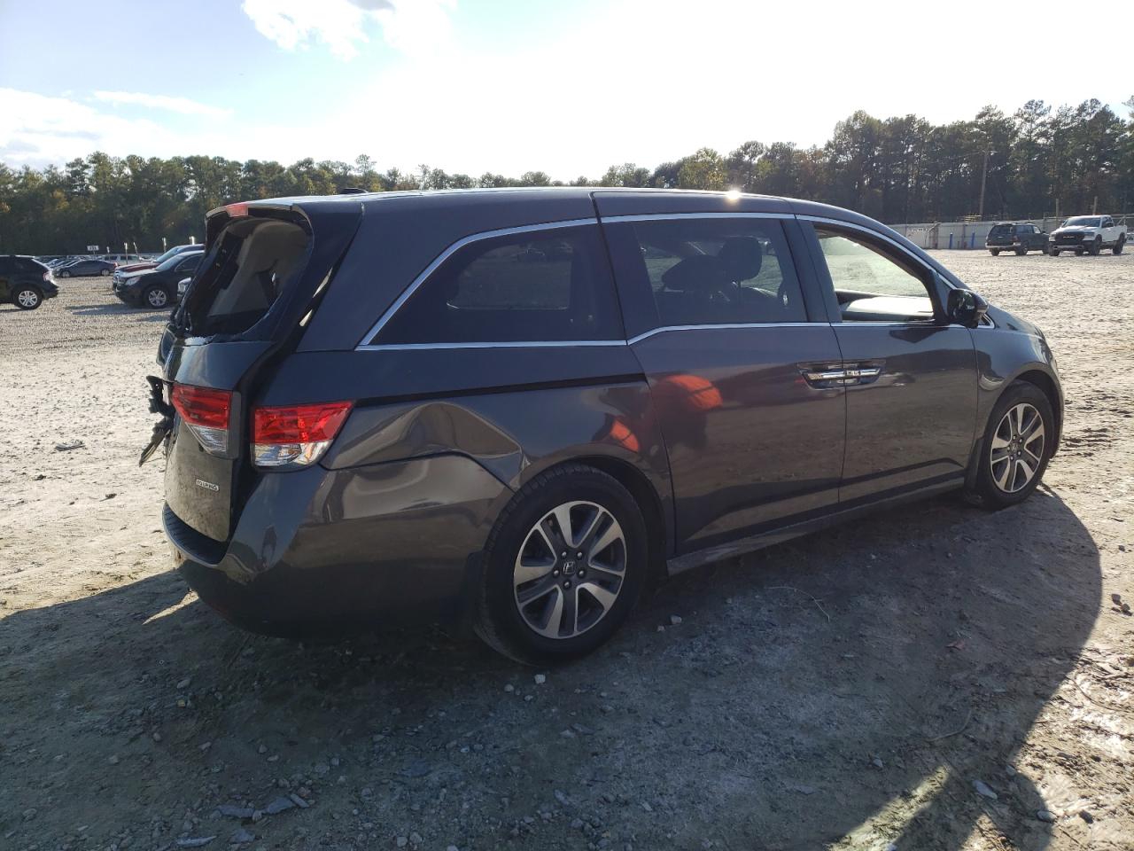 2015 HONDA Odyssey VIN 5FNRL5H98FB126793 photo 3