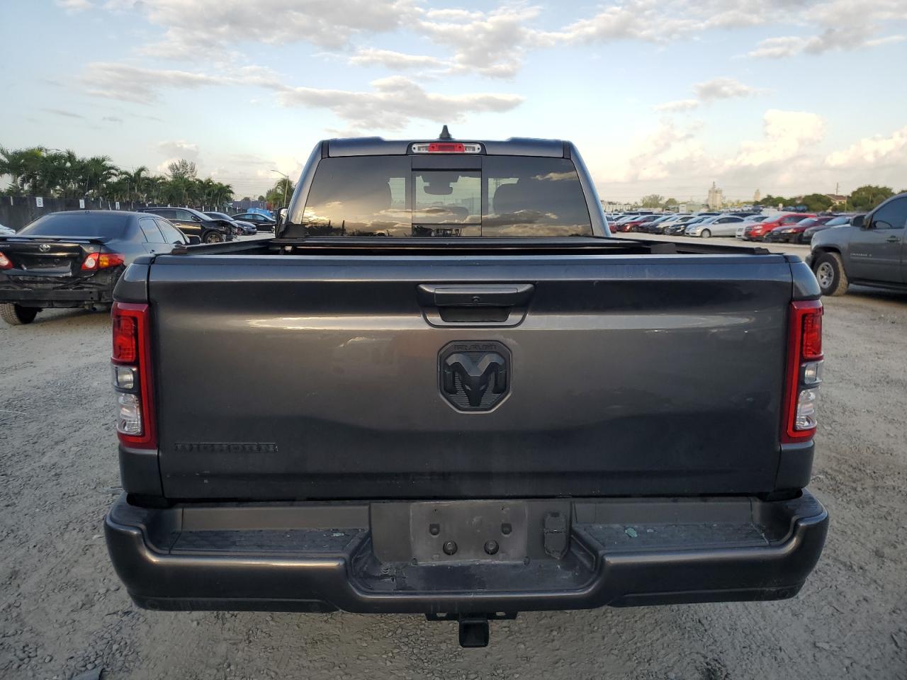 2021 Ram 1500 VIN 1C6RREBG0MN748879 photo 6