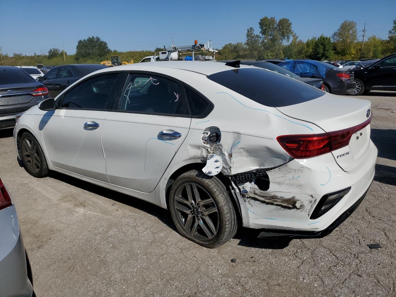 2019 KIA Forte VIN 3KPF34AD8KE033994 photo 2