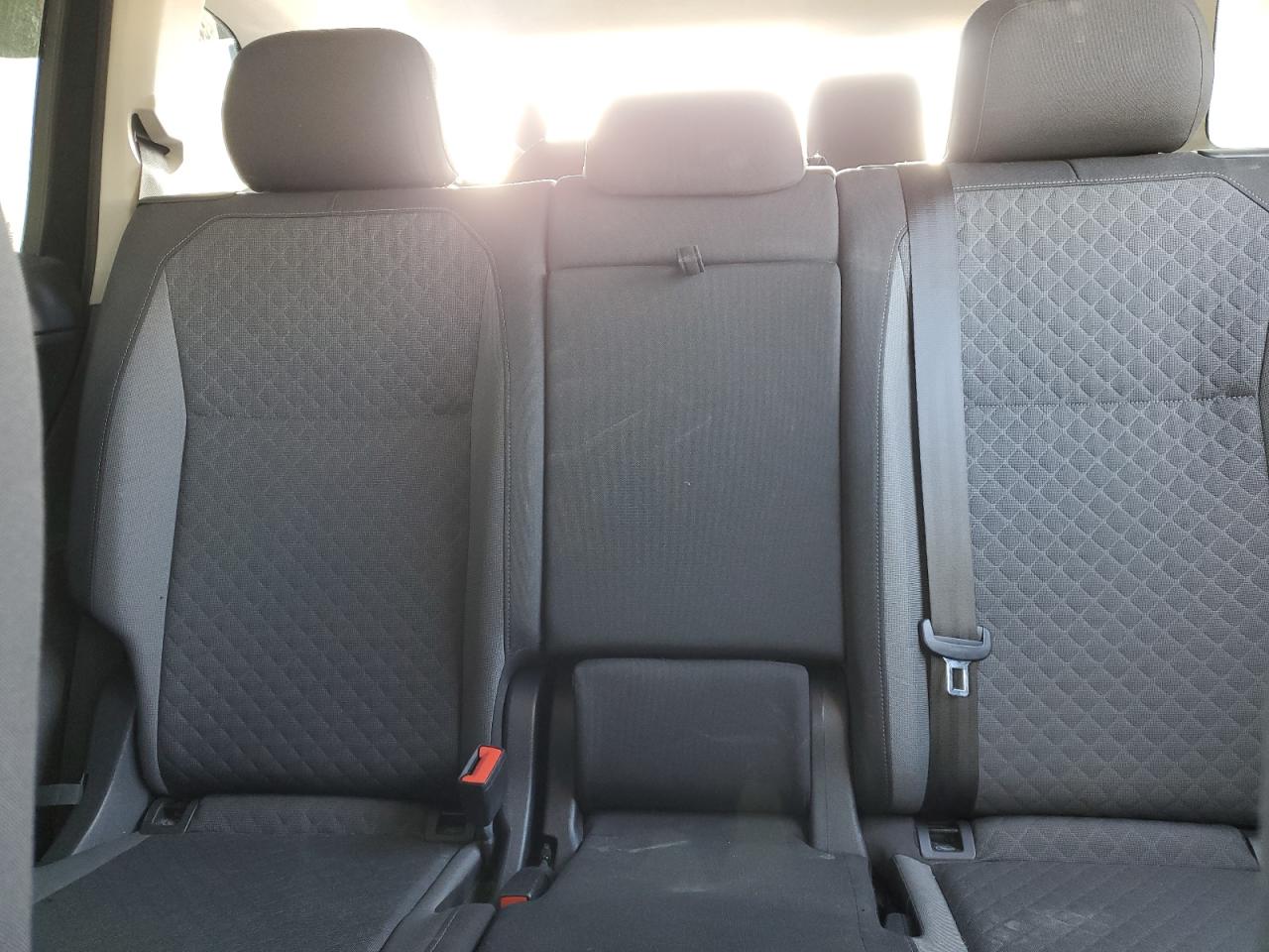 2019 VOLKSWAGEN Tiguan VIN 3VV1B7AX2KM200365 photo 10